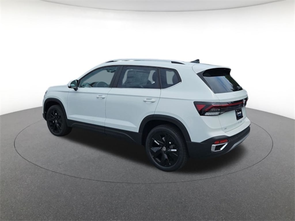 New 2025 Volkswagen Taos 1.5T SE SUV
