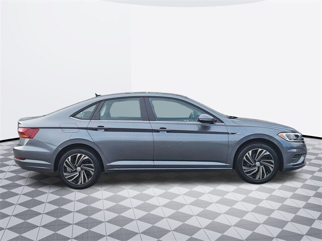 2019 Volkswagen Jetta SEL Premium photo 4
