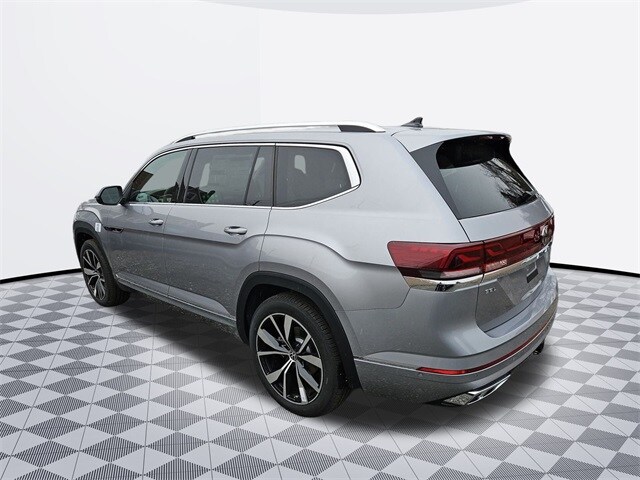 2025 Volkswagen Atlas SEL Premium R-Line photo 3