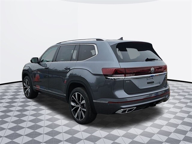 2025 Volkswagen Atlas SEL Premium R-Line photo 3