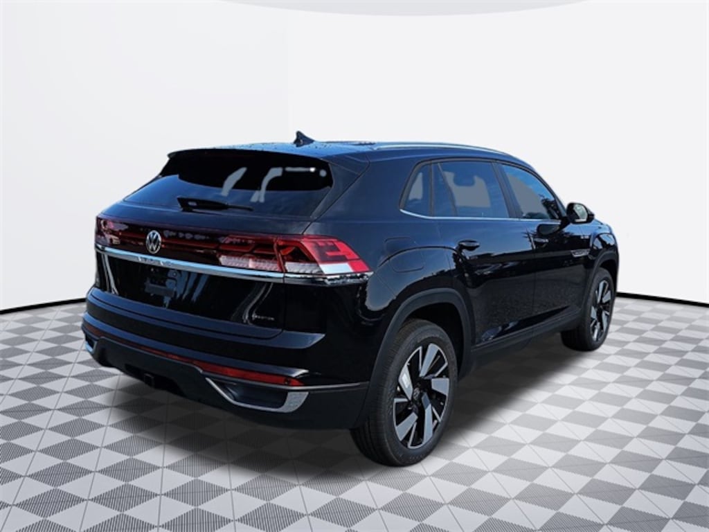 New 2025 Volkswagen Atlas Cross Sport 2.0T SE w/Technology SUV