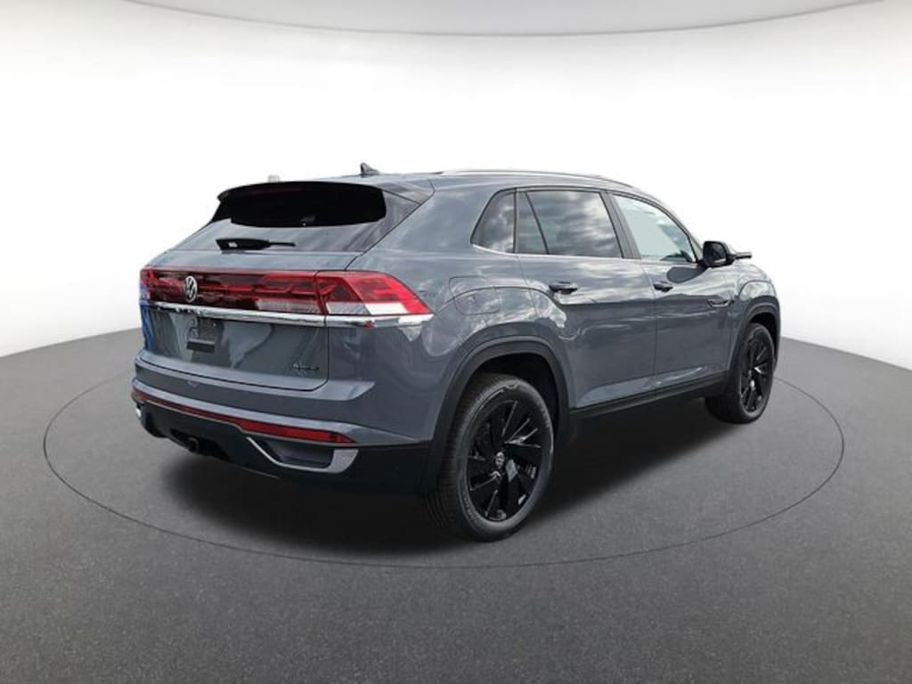 New 2026 Volkswagen Atlas Cross Sport SE w/Technology SUV