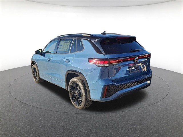 2026 Volkswagen Tiguan SE R-Line Black photo 3