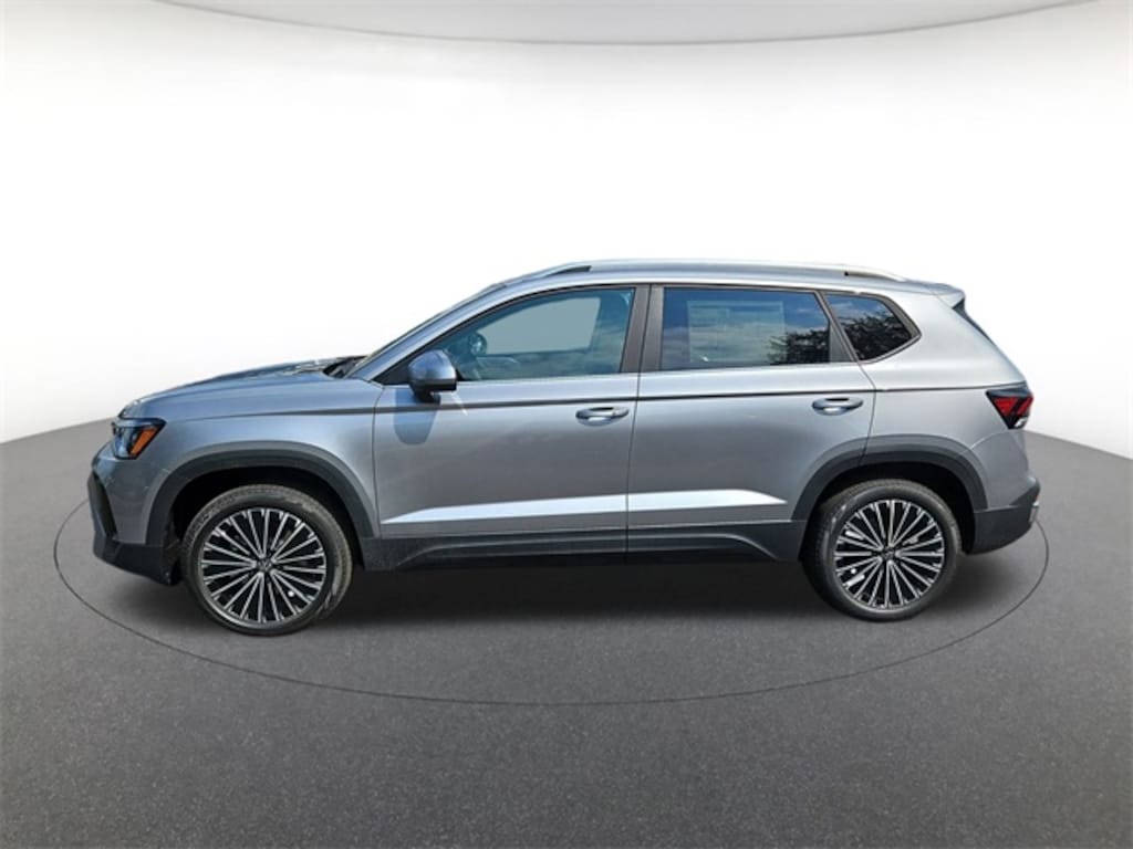 New 2025 Volkswagen Taos 1.5T SE SUV
