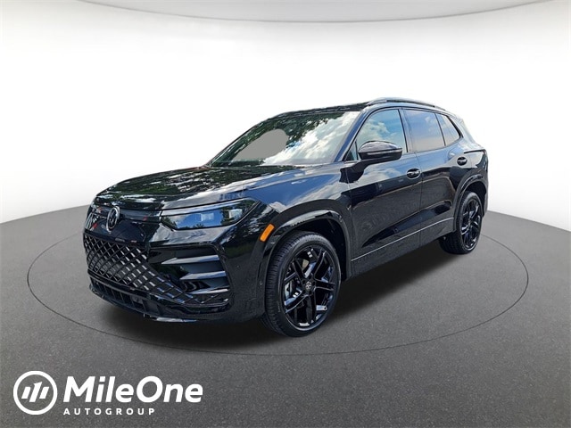 2025 Volkswagen Tiguan SE R-LINE BLACK's photo