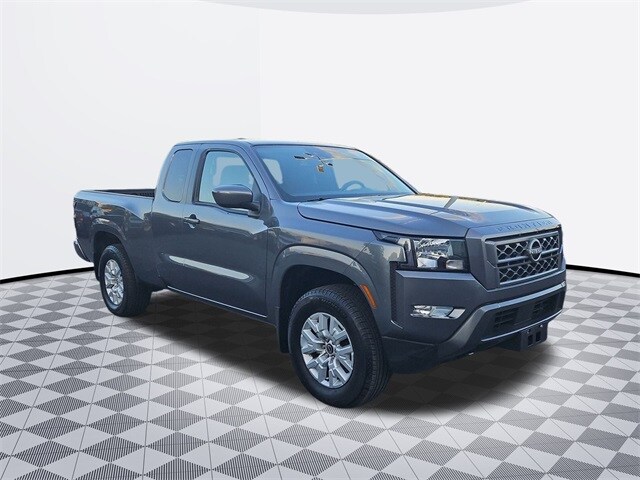 2024 Nissan Frontier SV photo 3
