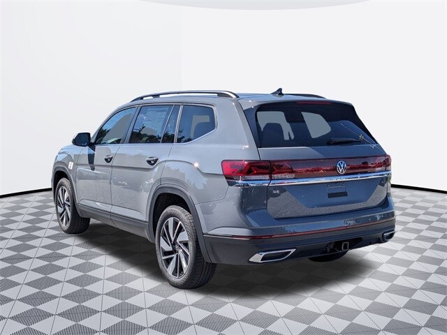 2026 Volkswagen Atlas SE Technology photo 3