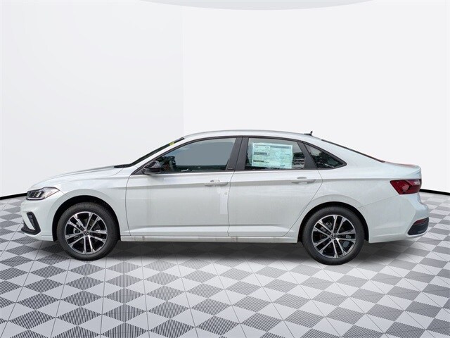 2025 Volkswagen Jetta 1.5T Sport photo 2