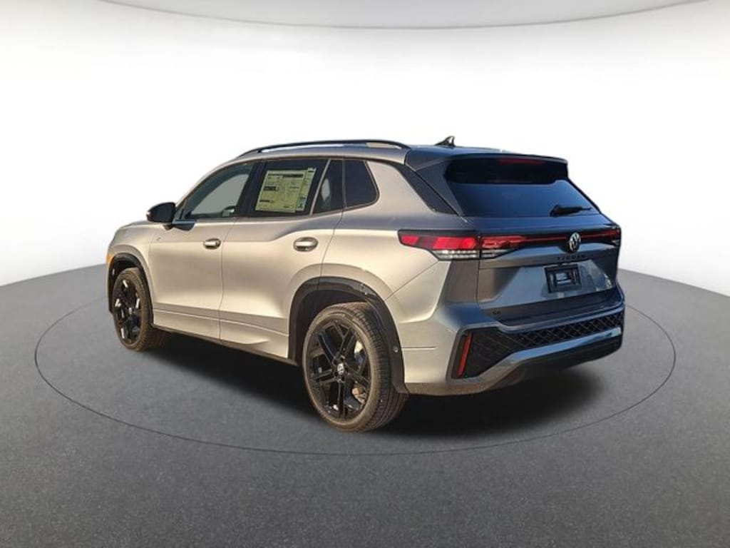 New 2026 Volkswagen Tiguan 2.0T SE R-Line Black SUV