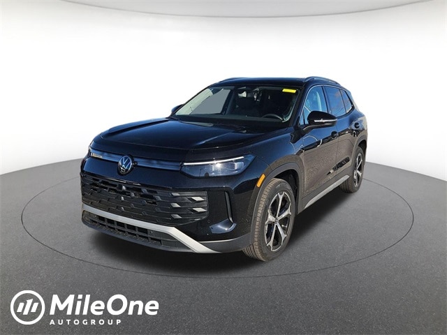 2026 Volkswagen Tiguan SE's photo