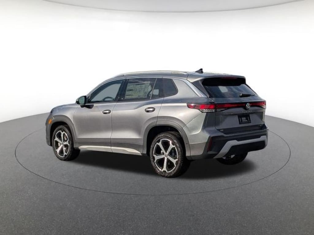 New 2026 Volkswagen Tiguan 2.0T SE SUV