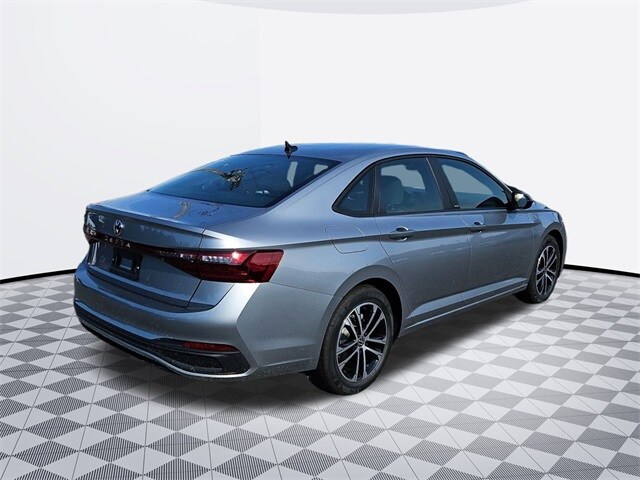 2025 Volkswagen Jetta 1.5T Sport photo 4