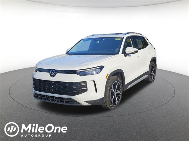 2026 Volkswagen Tiguan SE's photo