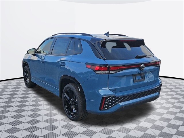 2025 Volkswagen Tiguan SE R-Line Black photo 3