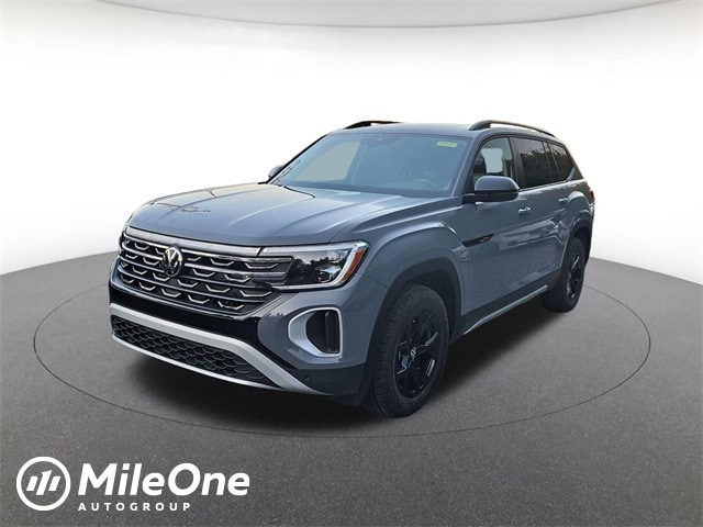 2026 Volkswagen Atlas Atlas Peak Edition's photo