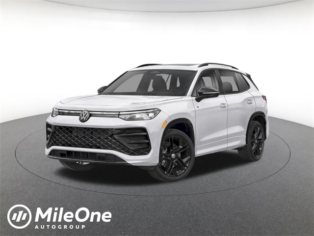 2026 Volkswagen Tiguan SE R-LINE BLACK's photo