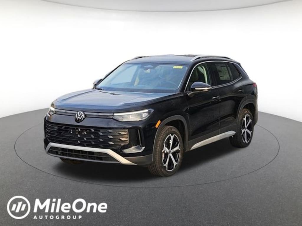 New 2026 Volkswagen Tiguan 2.0T SE SUV