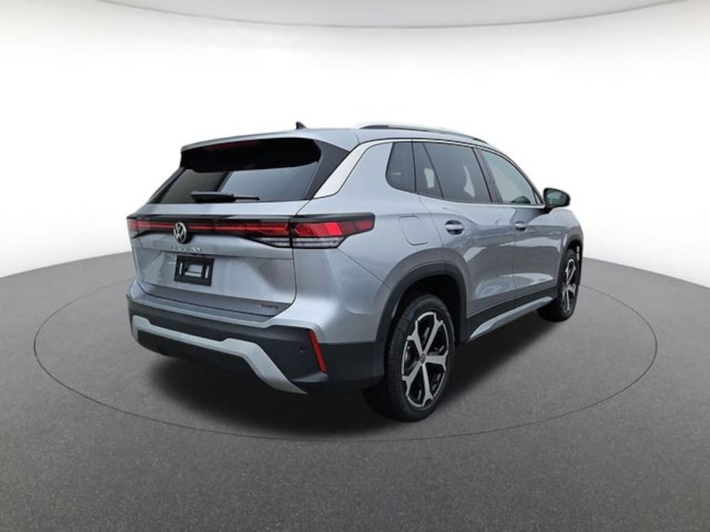 New 2026 Volkswagen Tiguan 2.0T SE SUV