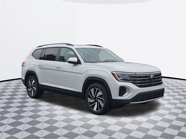 2026 Volkswagen Atlas SE Technology photo 2