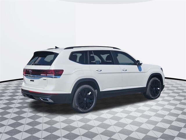 2026 Volkswagen Atlas SE Technology photo 3