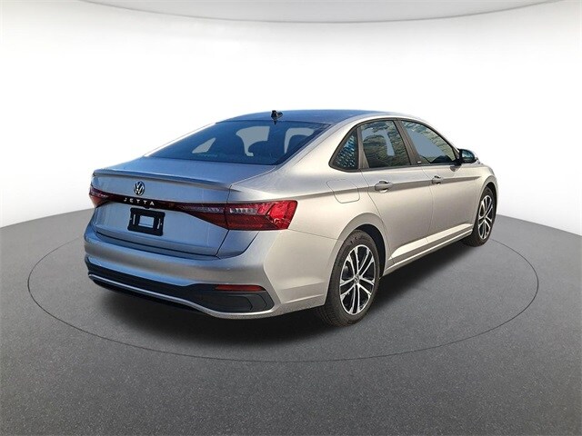 2026 Volkswagen Jetta 1.5T Sport photo 4