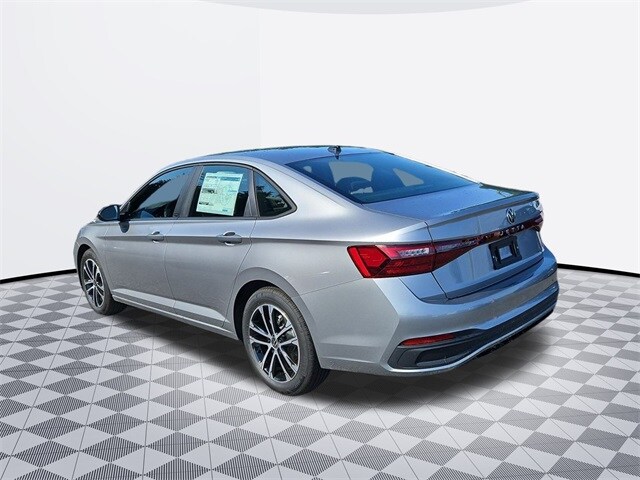 2025 Volkswagen Jetta 1.5T Sport photo 3