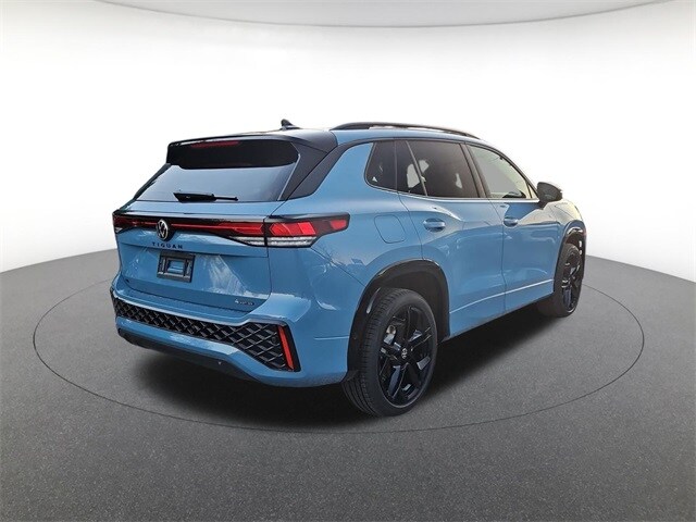 2026 Volkswagen Tiguan SE R-Line Black photo 4