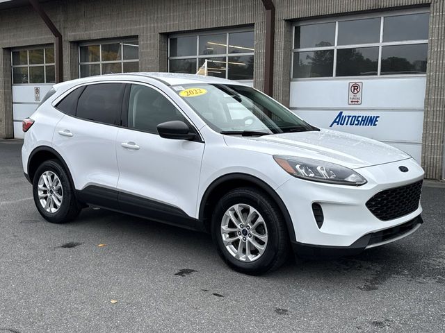 2022 Ford Escape SE's photo