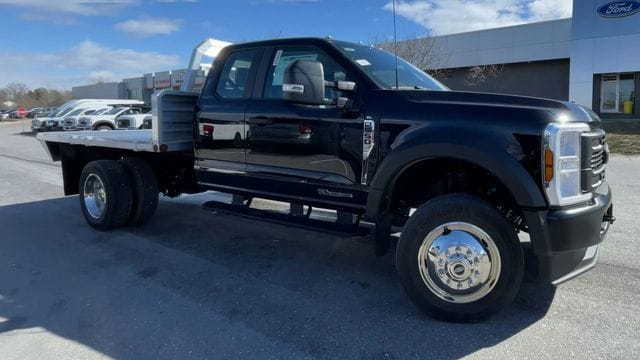 2025 Ford F-550 Super Duty Chassis Cab XL - Photo 8