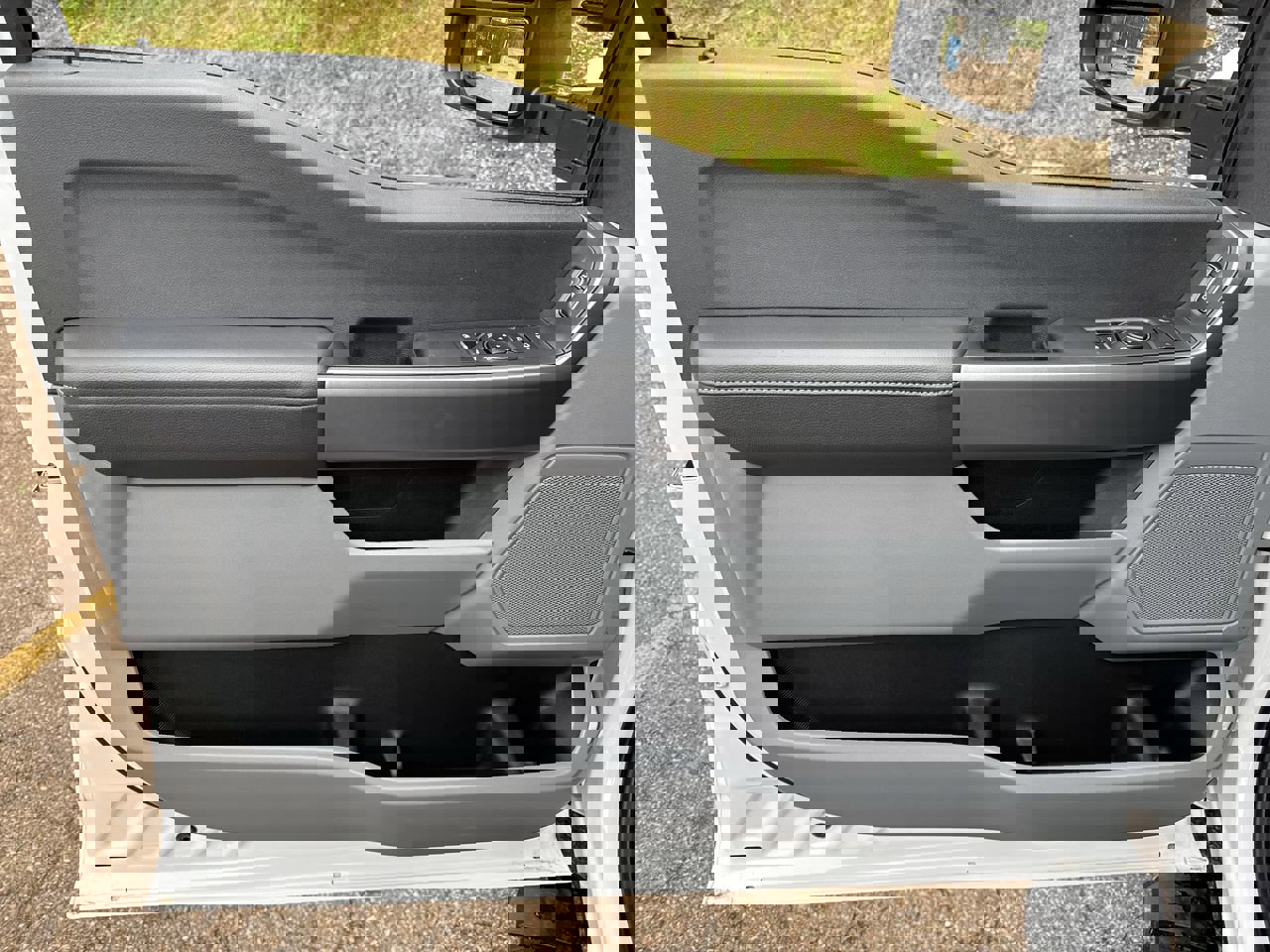 2025 Ford F-350 XLT photo 4