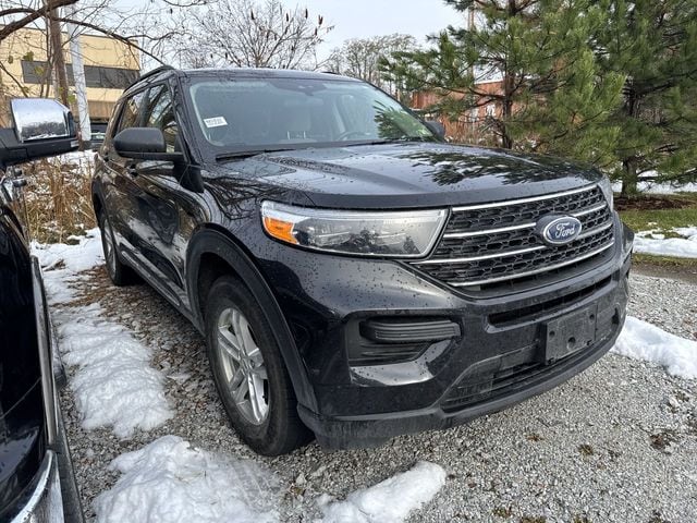 2023 Ford Explorer XLT's photo