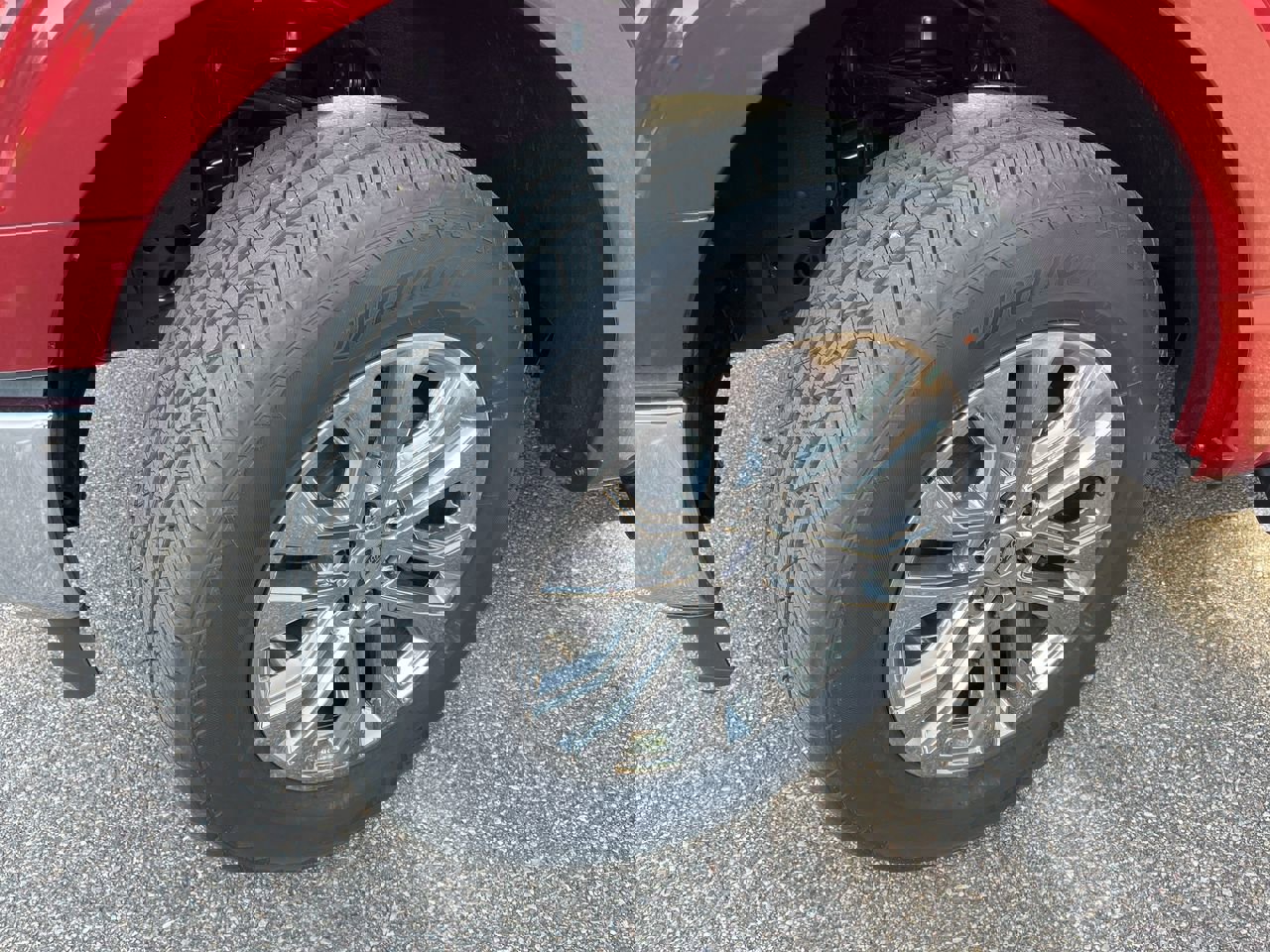 2025 Ford F-150 XLT photo 2