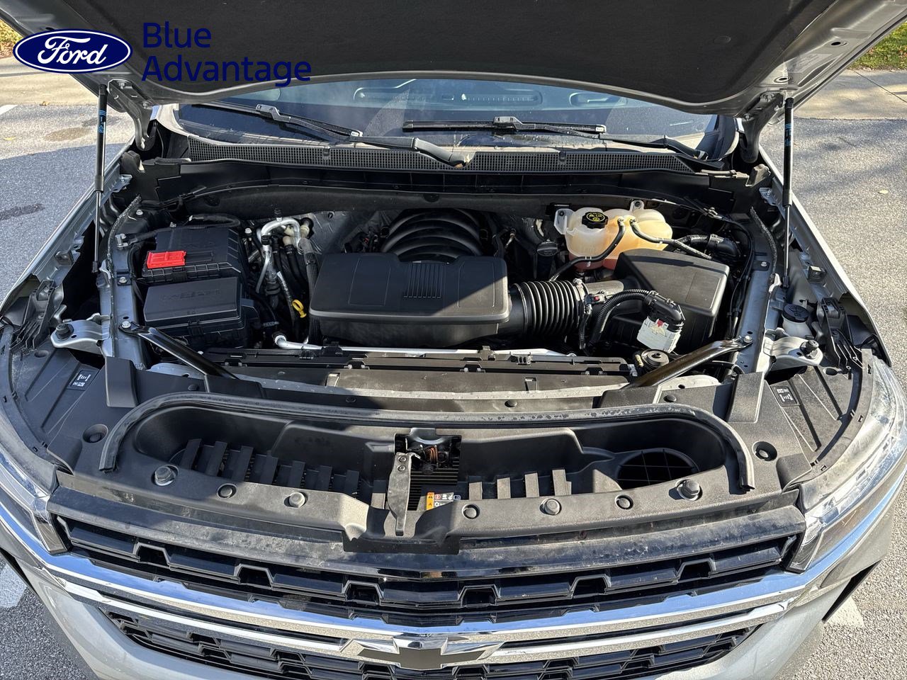 2023 Chevrolet Tahoe LS photo 3