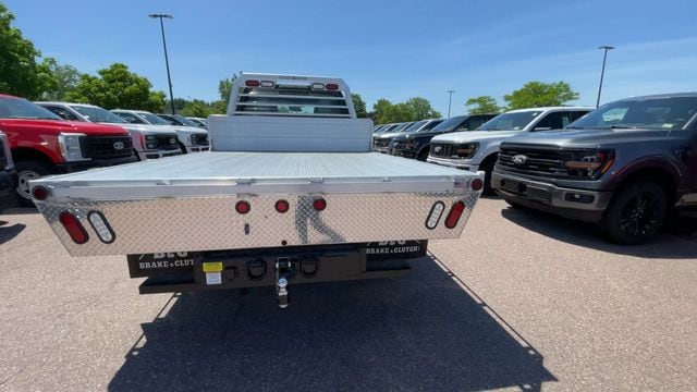 2025 Ford F-550 Super Duty Chassis Cab XL - Photo 7