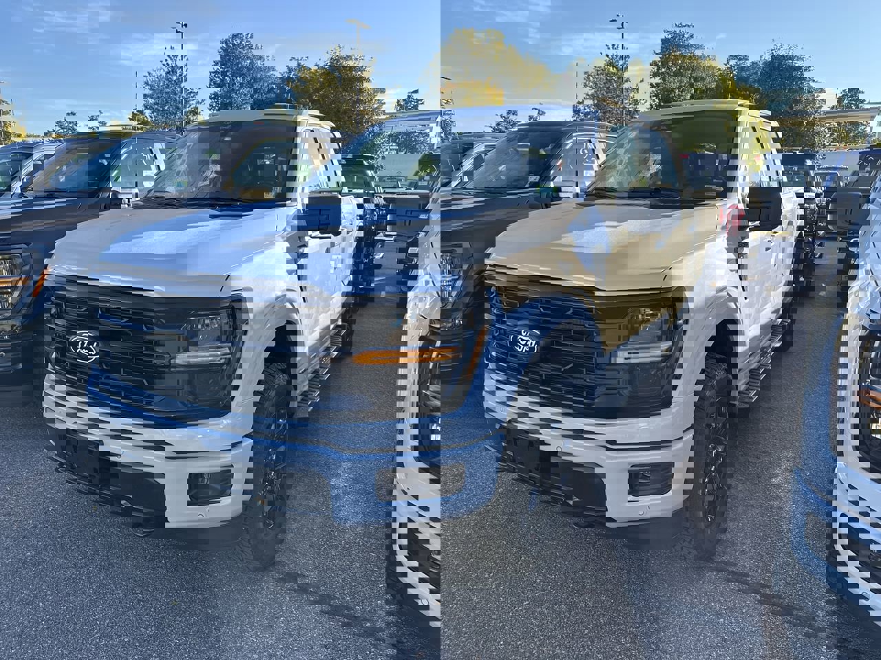 2025 Ford F-150 XLT photo 2