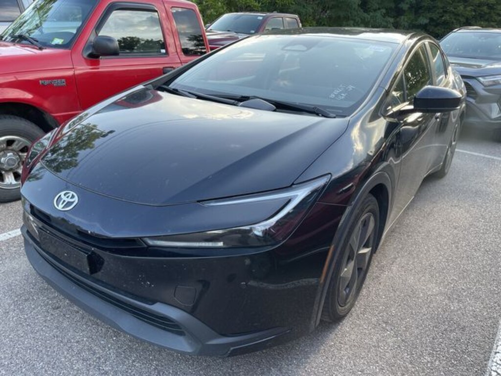 Used 2024 Toyota Prius LE Hatchback