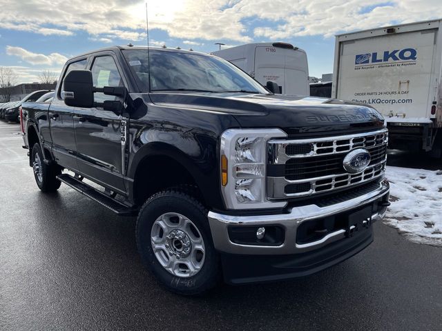 2026 Ford F-350 Super Duty XLT's photo