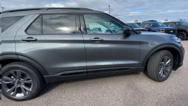 2026 Ford Explorer Active - Photo 9