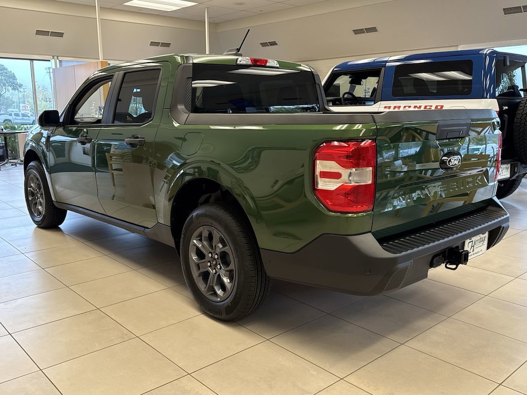 New 2025 Ford Maverick XLT Crew Cab Pickup