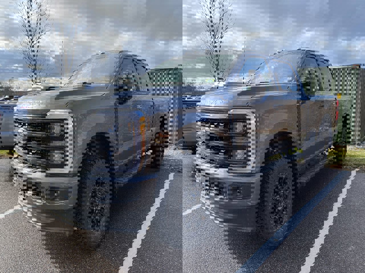 2024 Ford F-350 Lariat photo 2