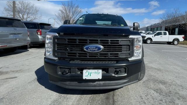 2025 Ford F-550 Super Duty Chassis Cab XL - Photo 7