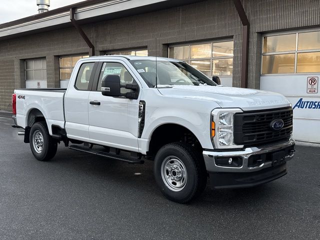 2026 Ford F-250 Super Duty XL's photo
