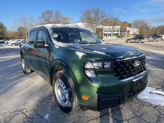 2025 Ford Maverick XL's photo