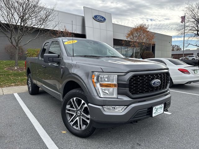 2022 Ford F-150 XL's photo