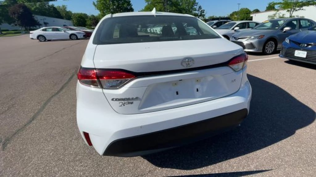 Used 2025 Toyota Corolla LE Sedan
