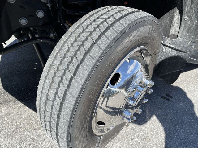 2025 Ford F-550 Super Duty Chassis Cab XL - Photo 11