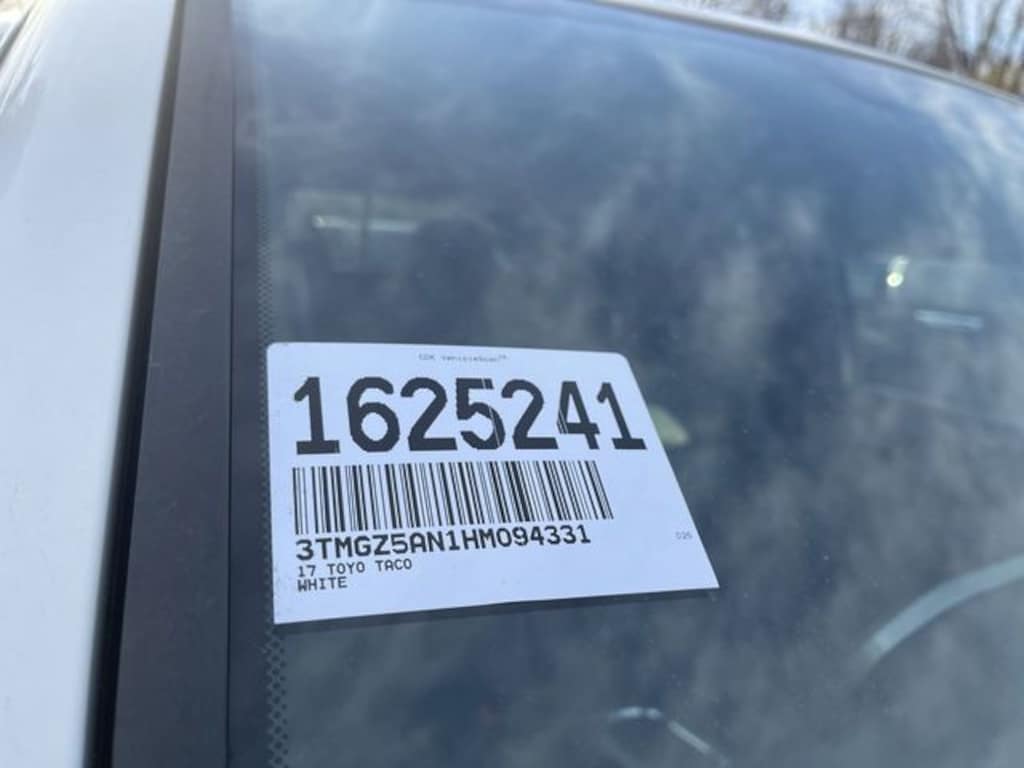 Used 2017 Toyota Tacoma Limited Truck