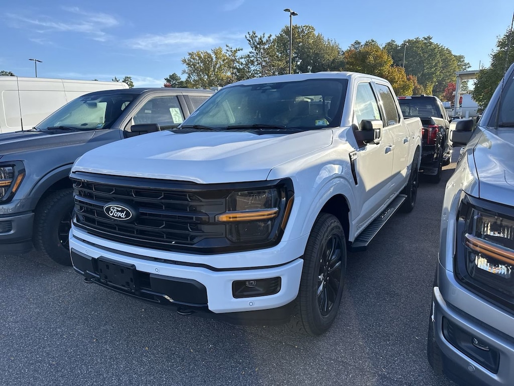 New 2025 Ford F-150 XLT Crew Cab Pickup