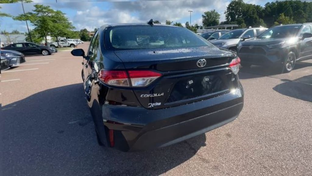 Used 2024 Toyota Corolla LE Sedan