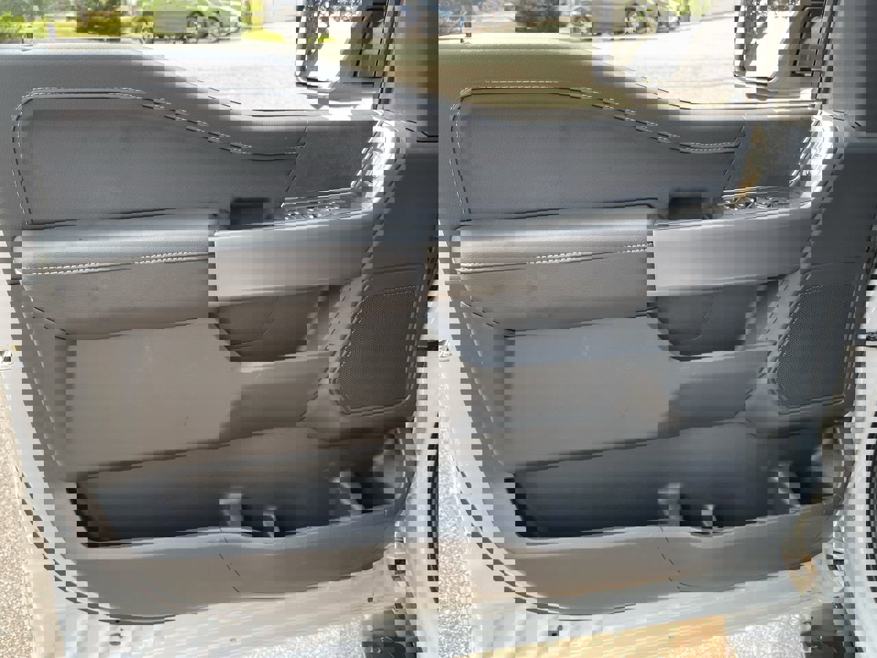 2025 Ford F-150 XLT photo 4